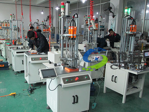 自動(dòng)鎖螺絲機(jī)廠家 自動(dòng)鎖螺絲機(jī)廠家