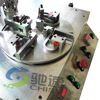 凈水設(shè)備開關(guān)自動(dòng)鎖螺絲機(jī)